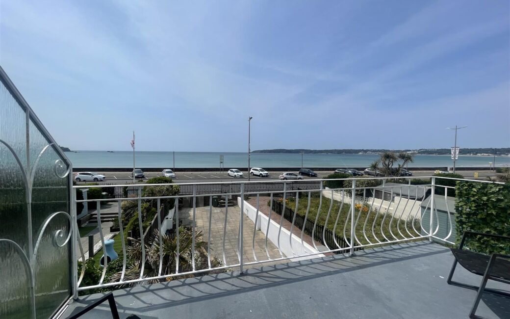 REN072, St Helier