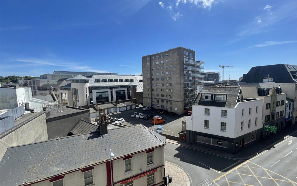 REN036, St Helier