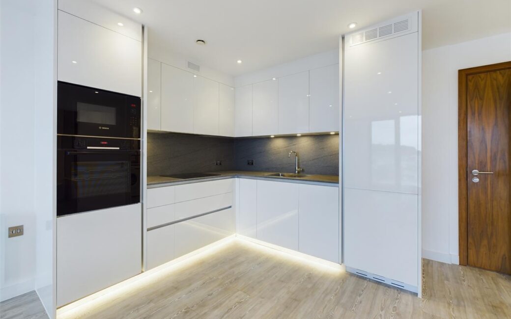 REN051, St Helier