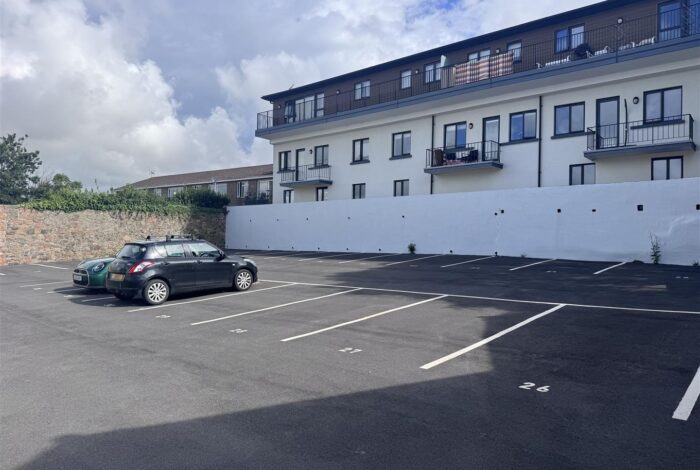 REN075, St Helier