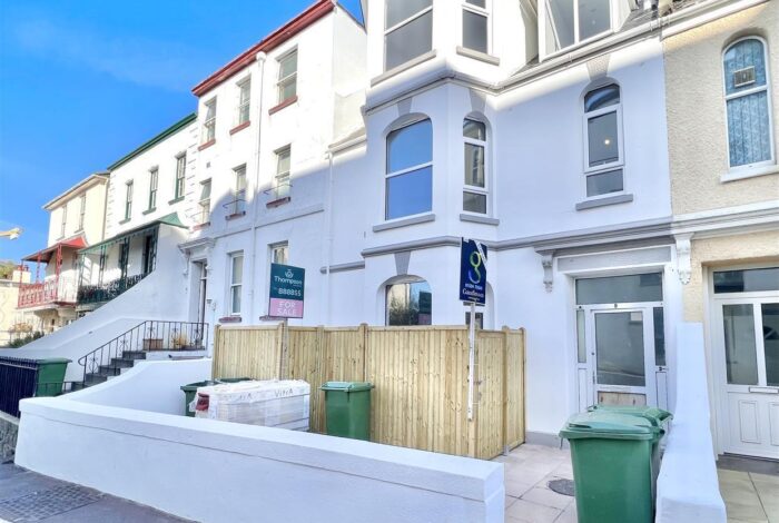 REN021, St Helier