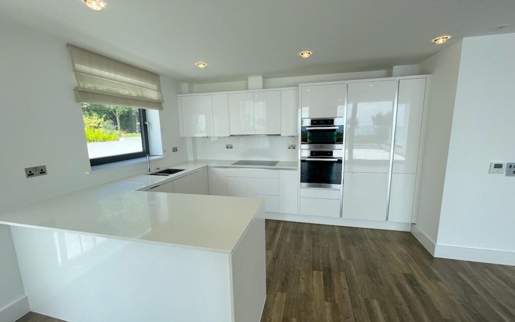 REN011, Portelet Bay