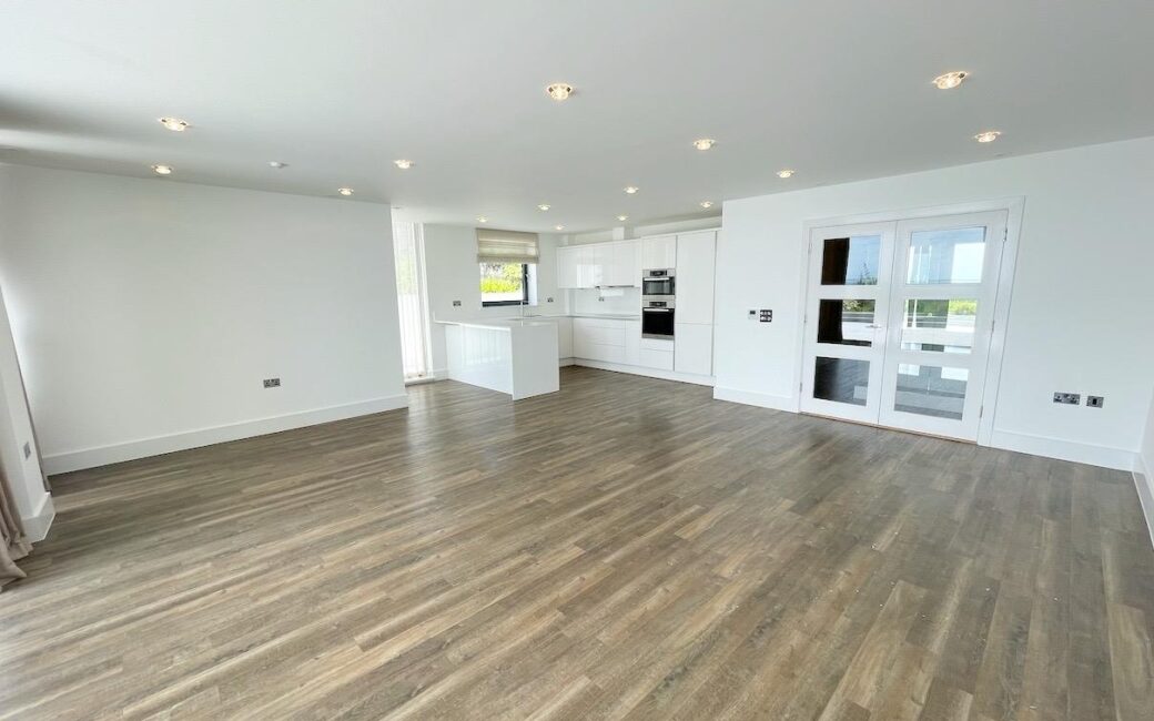 REN011, Portelet Bay