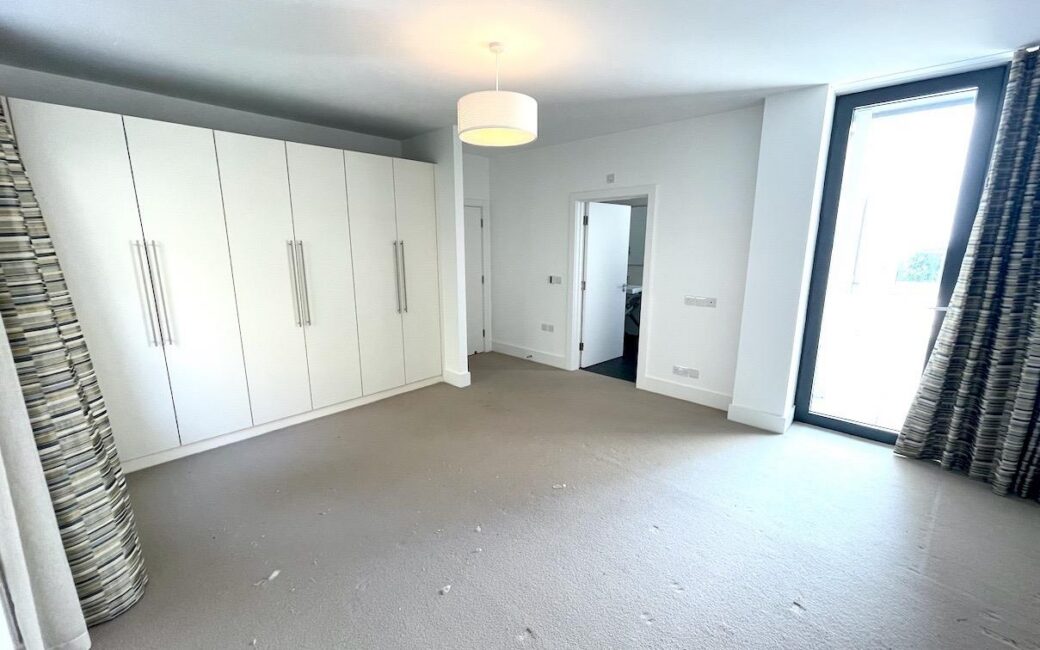 REN011, Portelet Bay