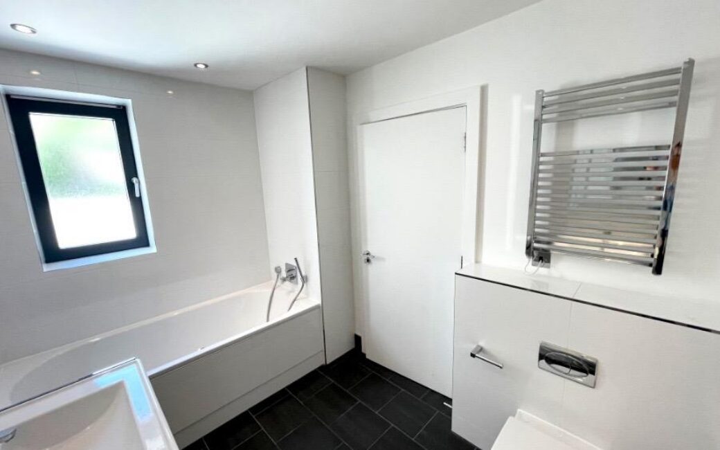 REN011, Portelet Bay