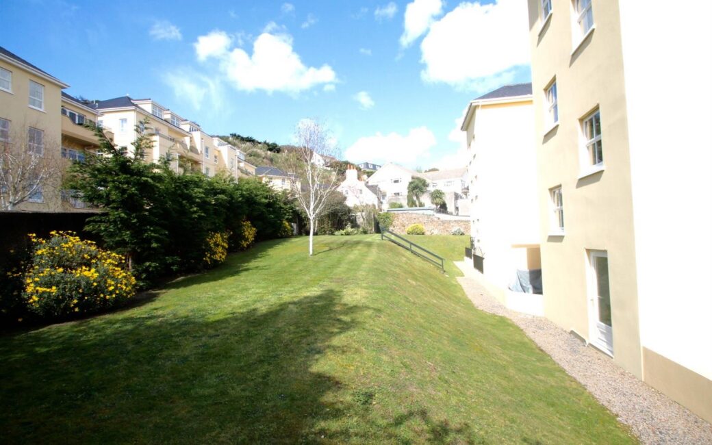 REN020, St. Johns Road