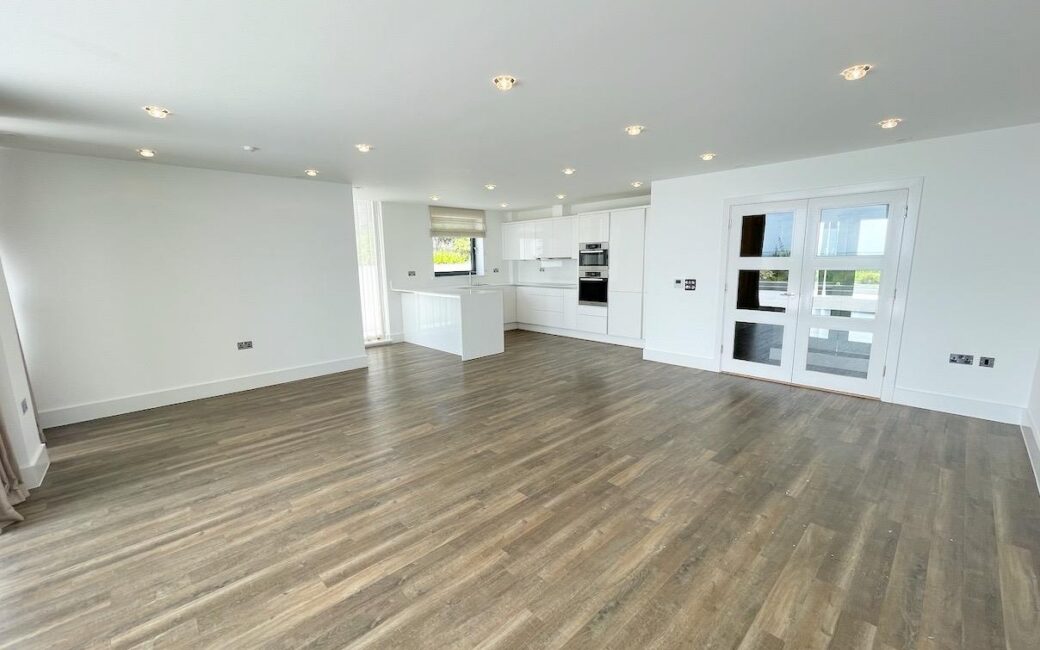 REN011, Portelet Bay