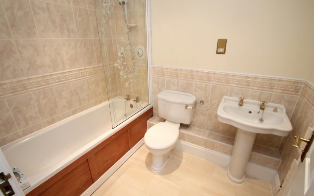 REN020, St. Johns Road