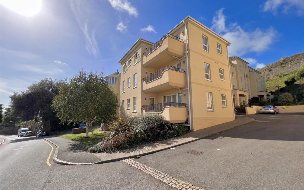 REN007, St Helier