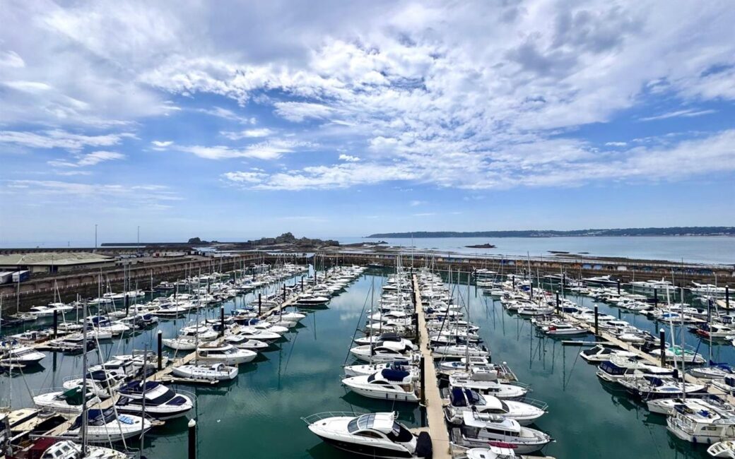 REN006, St Helier