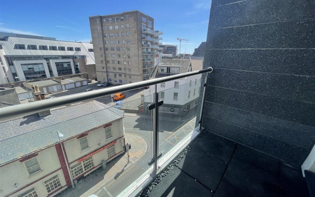 REN005, St Helier