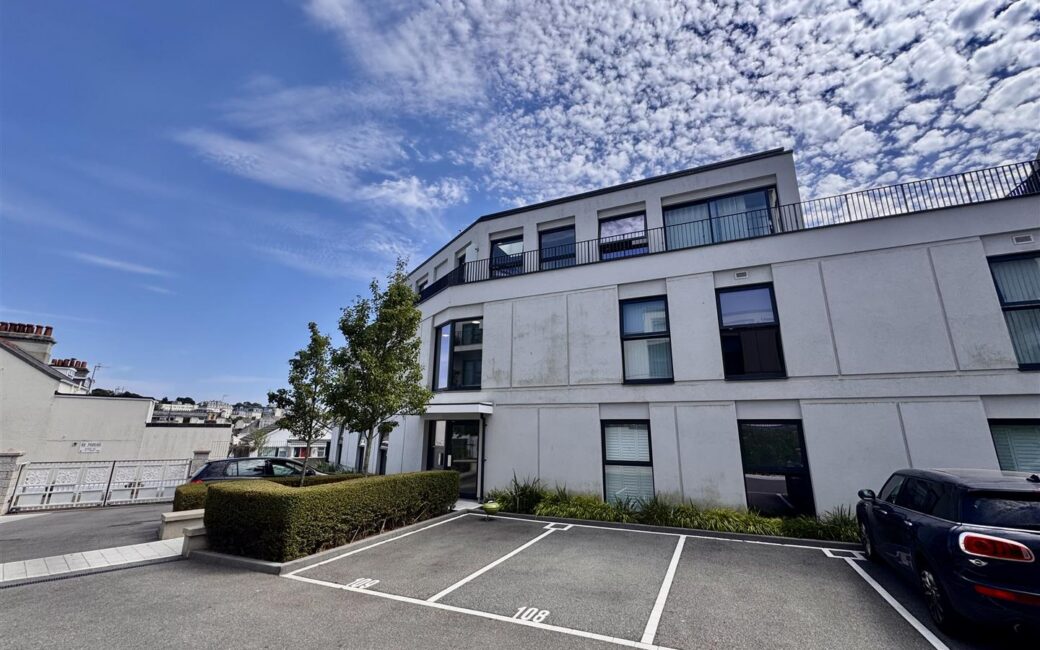 REN021, St Helier