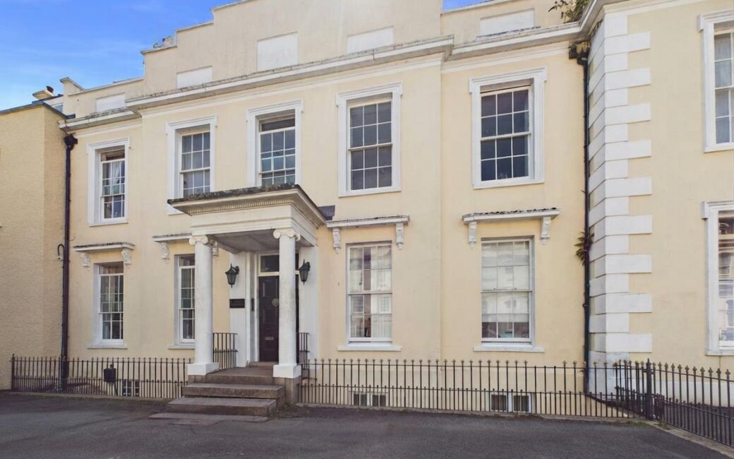 REN016, St Helier
