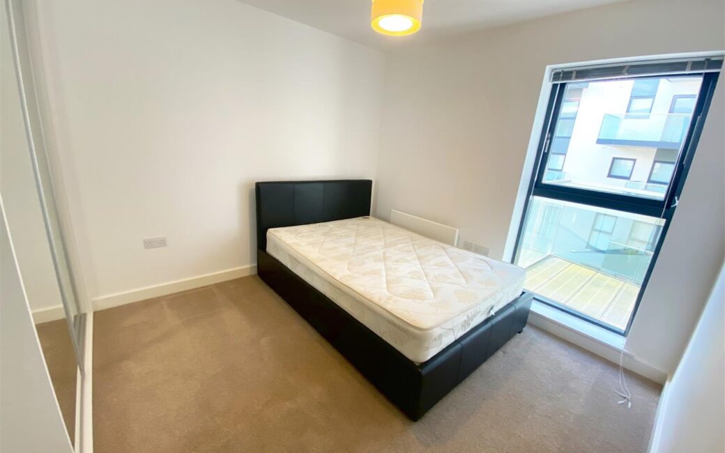 REN208, Westmount Road